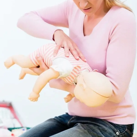 emergency paediatric first aid (Rugby)