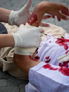 First aid at work (catastrophic bleeds) first aid at work (catastrophic bleeds)